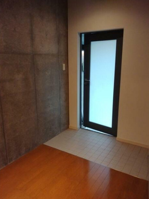 【玄関】 | コート女坂 | 毎日通る玄関はこちらです