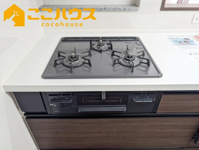 豊見城市渡橋名浜原　新築戸建て　全39区画　21号棟のキッチン|【施工例】※同施工の別物件写真