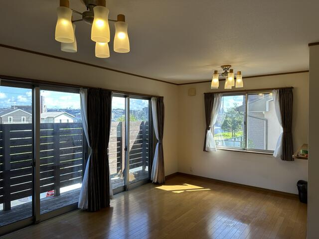 名古屋市緑区熊の前２丁目の中古一戸建の居間・リビング