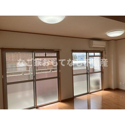 【居間・リビング】 | カーム香雅 | ※写真は別号室