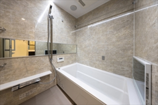 アクシオン博多リヴァージュの浴室