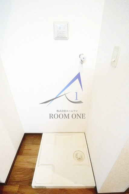 ＥＣＬＵＳＥの設備|洗濯機置き場です。