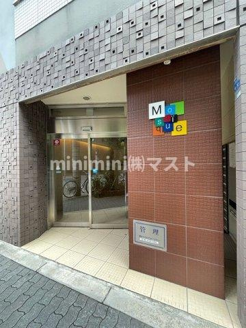 モザイクのエントランス