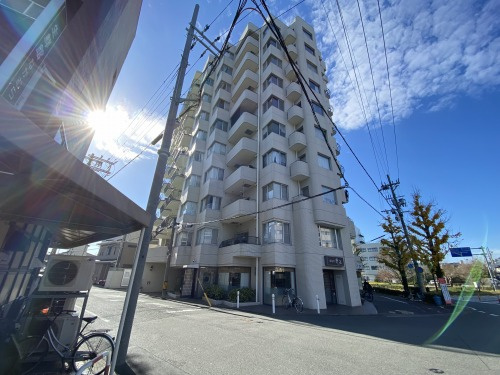 ルモン紫野の外観