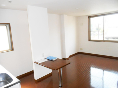 【居間・リビング】 | ジェムシティ表町ビル