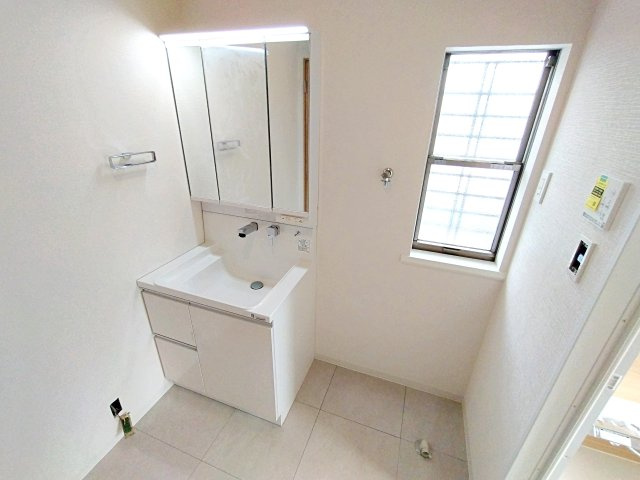 横浜市栄区笠間五丁目戸建の独立洗面台