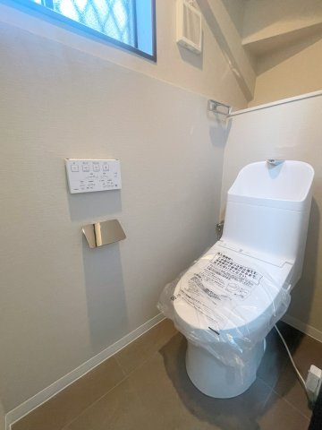 川崎市多摩区堰三丁目戸建のトイレ