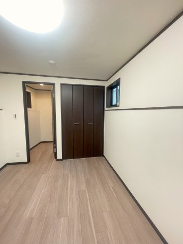 川崎市多摩区堰三丁目戸建の洋室