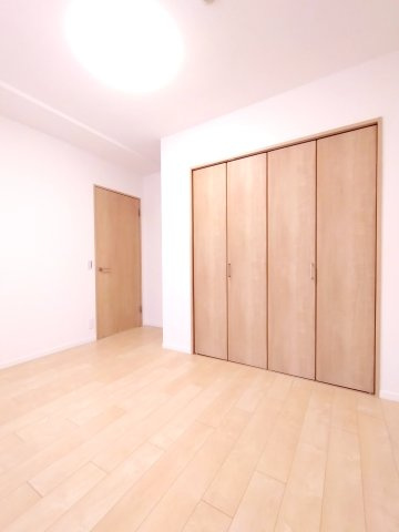 グランシティユーロパレス武蔵中原の洋室