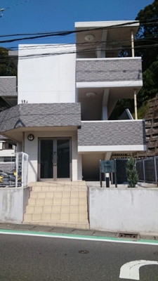 【エントランス】 | ウォータールー | オートロック付きエントランス