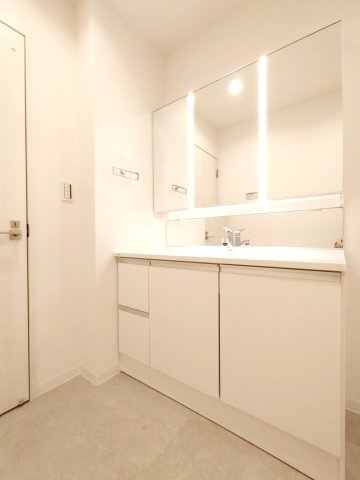 川崎市宮前区犬蔵一丁目戸建の独立洗面台