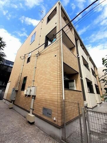 レフィナードソメイＢ棟の外観