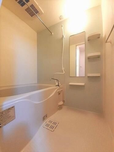 レフィナードソメイＢ棟の浴室