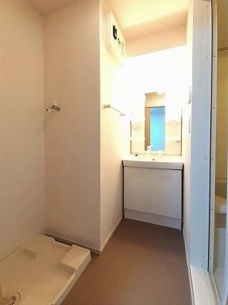 レフィナードソメイＢ棟の洗面所