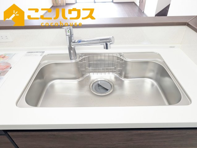 豊見城市渡橋名浜原　新築戸建て　全39区画　22号棟のキッチン|【施工例】※同施工の別物件写真