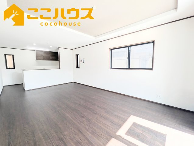 豊見城市渡橋名浜原　新築戸建て　全39区画　22号棟の居間・リビング|【施工例】※同施工の別物件写真