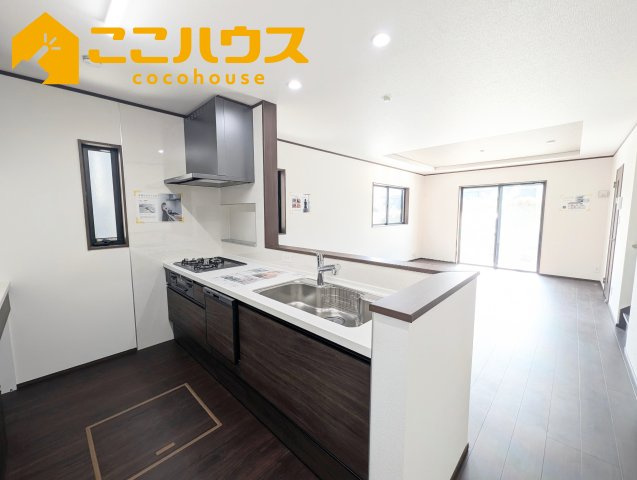 豊見城市渡橋名浜原　新築戸建て　全39区画　22号棟のキッチン|【施工例】※同施工の別物件写真