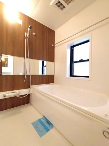 川崎市多摩区栗谷二丁目戸建の浴室