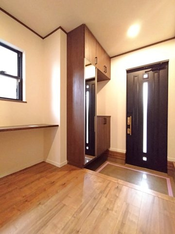 川崎市多摩区栗谷二丁目戸建の玄関