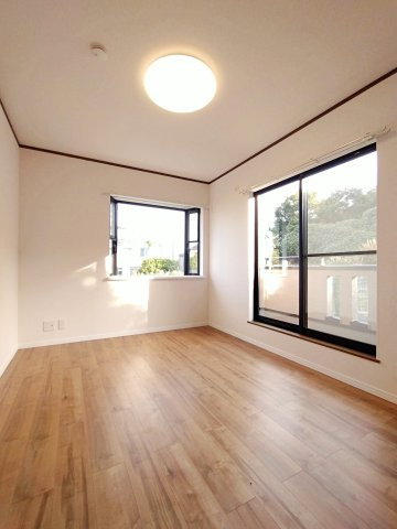 川崎市多摩区栗谷二丁目戸建の洋室