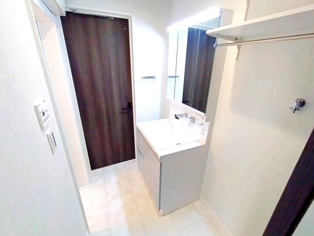 横浜市泉区白百合三丁目戸建の独立洗面台