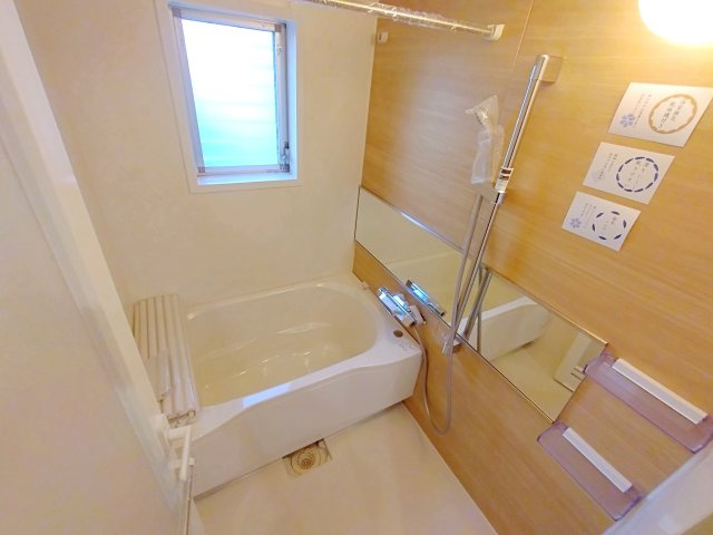 ガーデンライフ久里浜2番館の浴室