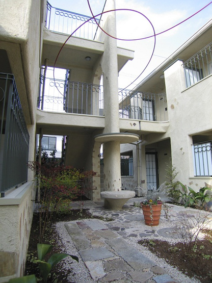 【庭】 | ラ・ヴィラ・ドゥ・レーヴ柊 | 中庭