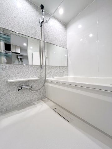 海老名スカイハイツの浴室