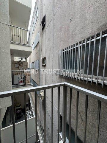 メゾン扇町のバルコニー|お洗濯にも便利なバルコニー付き