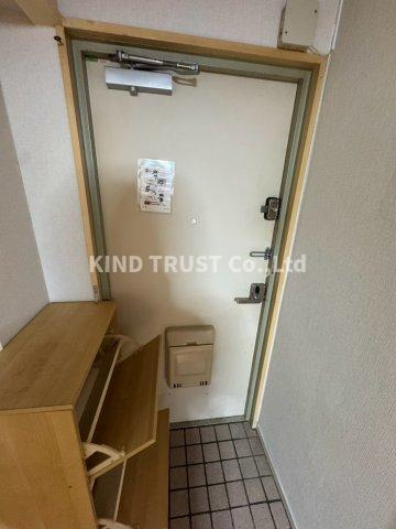 メゾン扇町の玄関|明るい玄関です