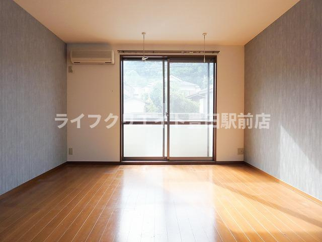 サンミッシェルの居間・リビング