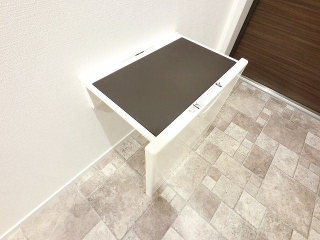 【設備】 | ※玄関収納型ベンチ