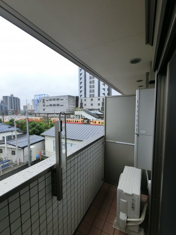 【バルコニー】