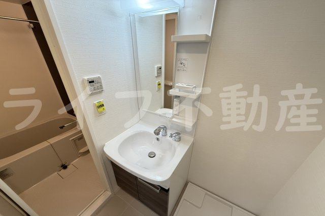 ファーストフィオーレ長田グランディールの独立洗面台|独立洗面化粧台付き