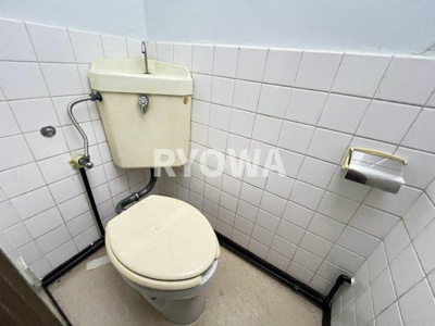 【トイレ】 | 染谷マンション | 掲載の写真は退去前の写真となります。