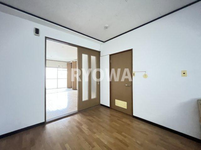 【居間・リビング】 | 染谷マンション | 掲載の写真は退去前の写真となります。