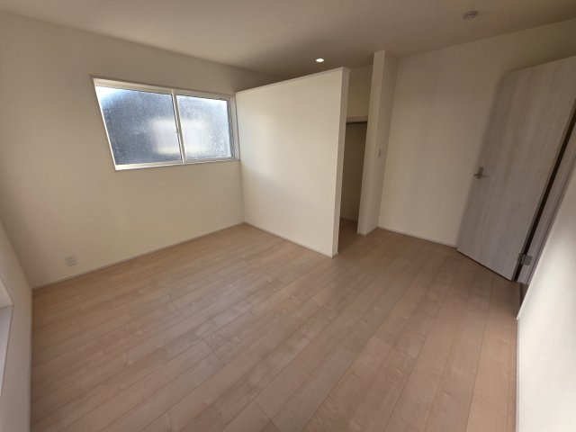 【洋室】 | リーブルガーデン．S　寄居露梨子　 | ５号棟現地２F洋室（2025年11月28日）撮影