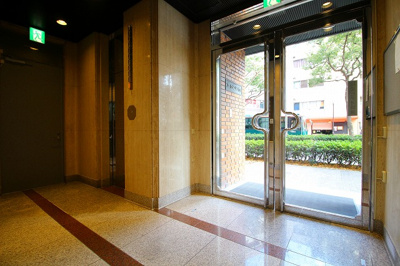 【エントランス】 | ゴールデンサンビル