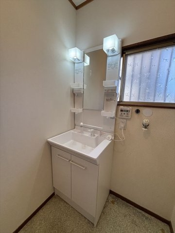 清地６丁目貸家の洗面所