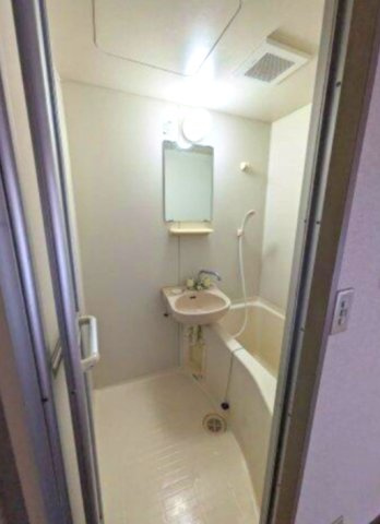 メゾンリュートの浴室