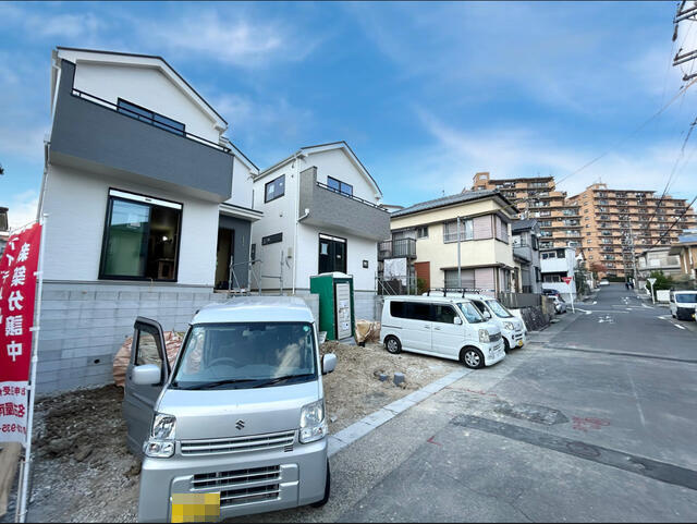 【前面道路含む現地写真】の画像