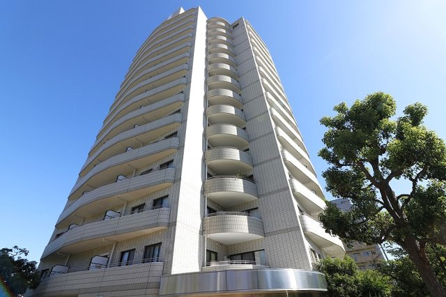 「神戸市東灘区マンション」グラン・フェルティ本山の外観|落ち着いた雰囲気の外観です