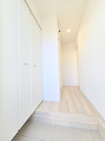 西多摩郡瑞穂町長岡4丁目　全1棟の玄関