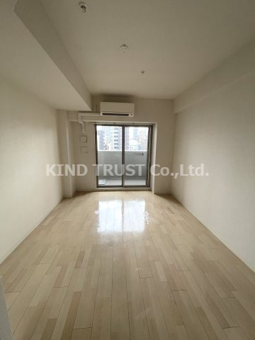 エスリード大阪天満宮の居間・リビング|使いやすい居間です