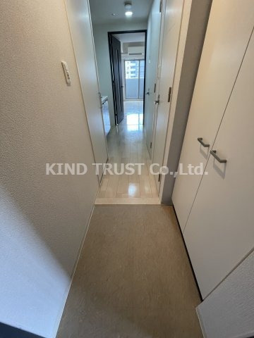 エスリード大阪天満宮の玄関|収納もある玄関です