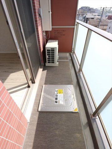 Log池上／ログ池上のバルコニー|ログ池上