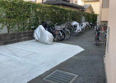 【駐輪場】 | ボヌールガーデン相模大野 | マンションの駐輪場は、事前に空きがあるか確認を取ると安心です。せっかく入居したのに駐輪スペースがない！なんてことになったら大変ですよね。そこで、内見時や購入前にはまず事前に確認しておくと良いでしょう。