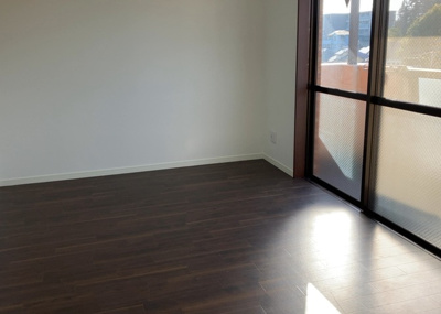 【ダイニング】 | ボヌールガーデン相模大野 | ダイニングは、食事や家族の団らんスペースとしてだけではなく、ほかの用途としても使用することができます。ダイニングテーブルを置き、食事のためのスペースを作ることでリビングとの差別化を図ることができます。