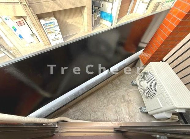 新井ハウスのバルコニー