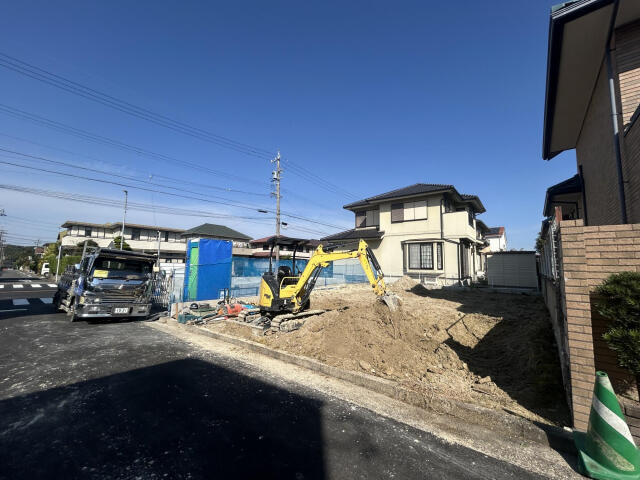 【前面道路含む現地写真】の画像